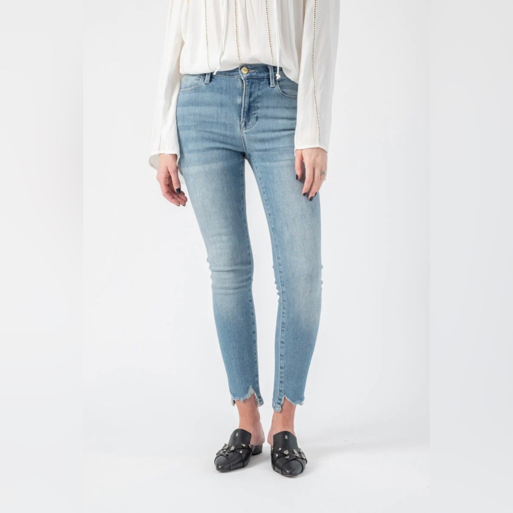 Frame Le High Skinny Front Chew Paltrow 26 NWOT